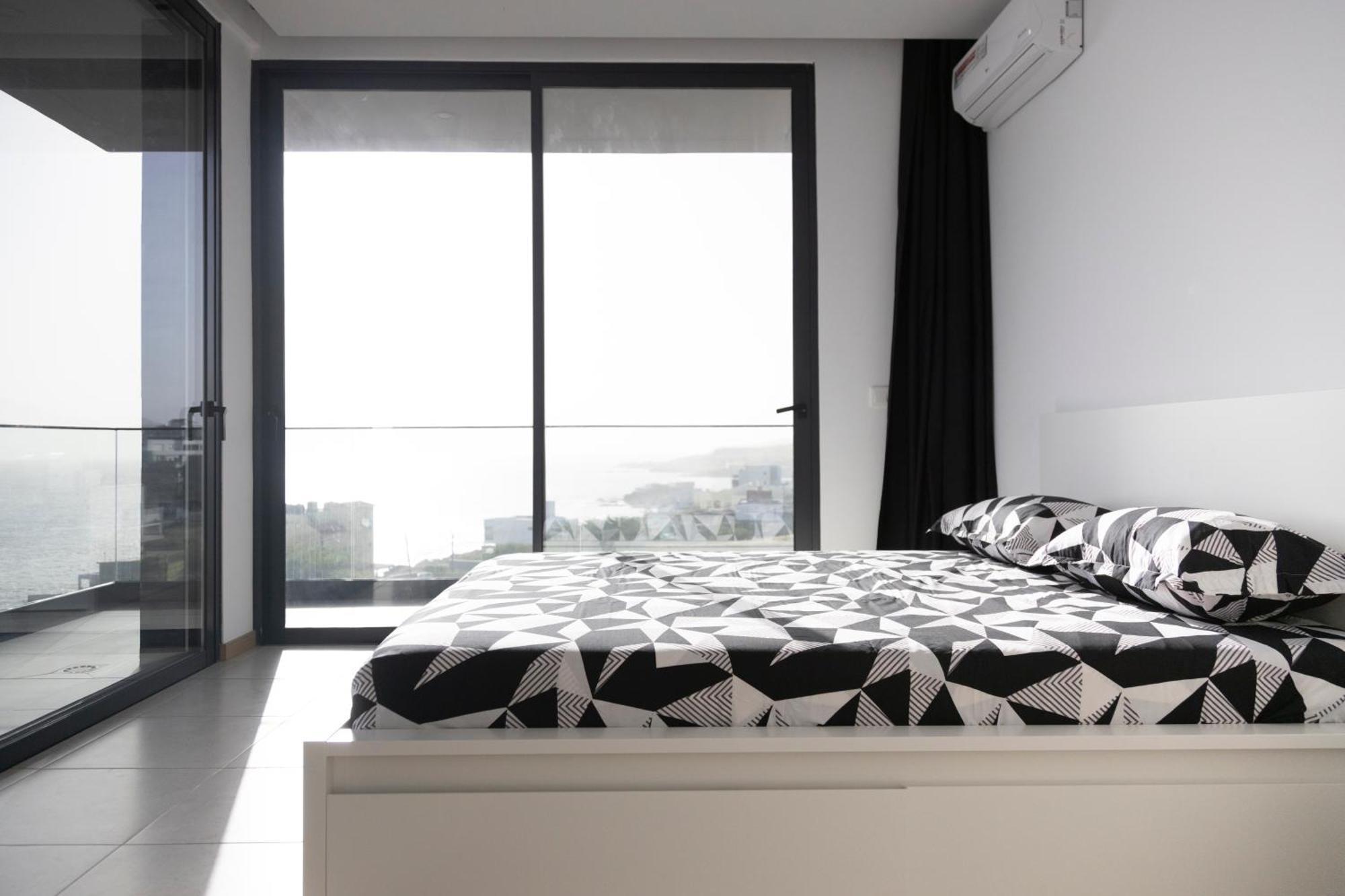 3 Bdr Aprt, Amazing Seaview, Rooftop Pool - Lcgr Praia Kültér fotó
